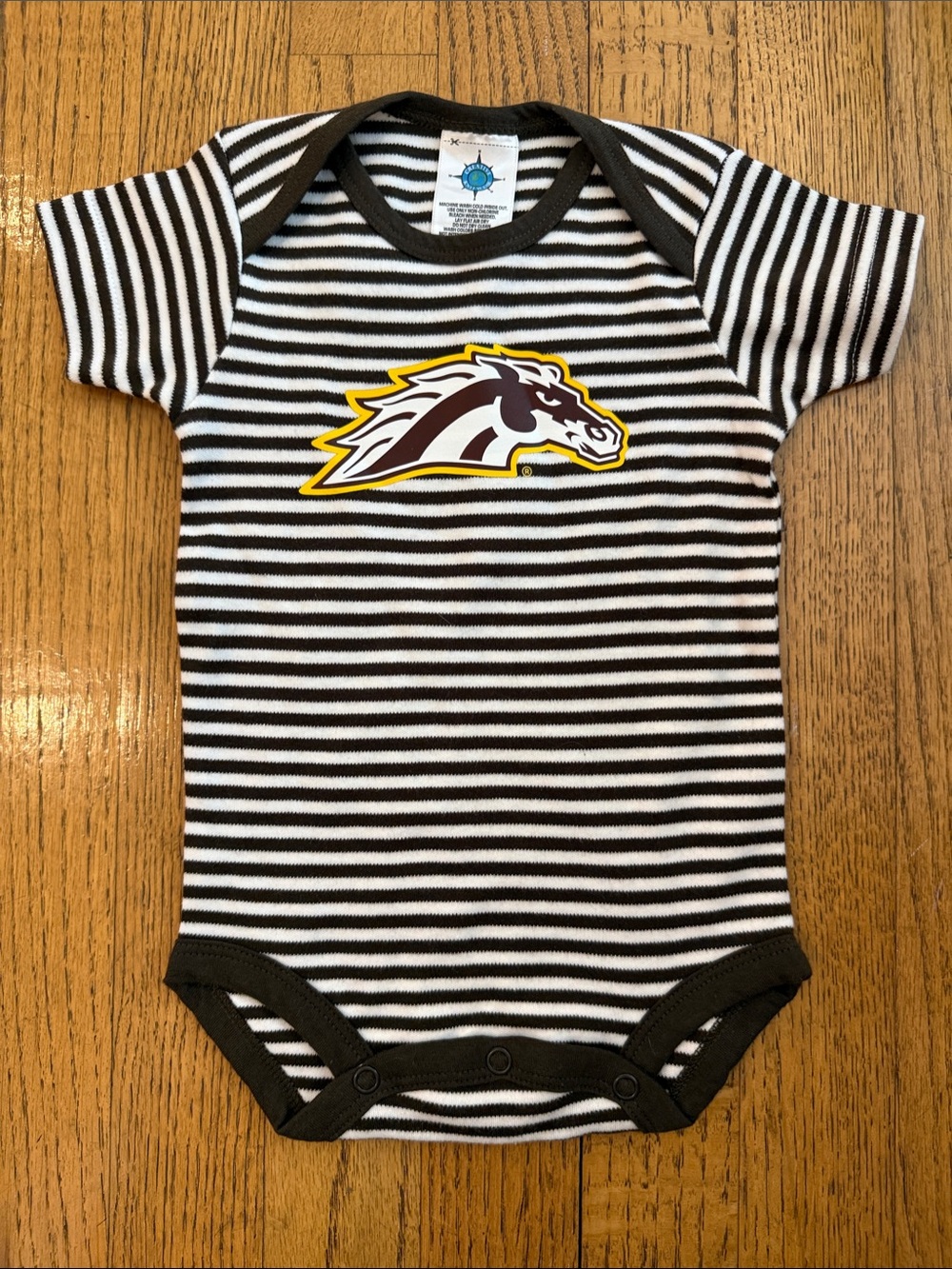 Western Michigan University Baby Bodysuit 0-3 months NWOT